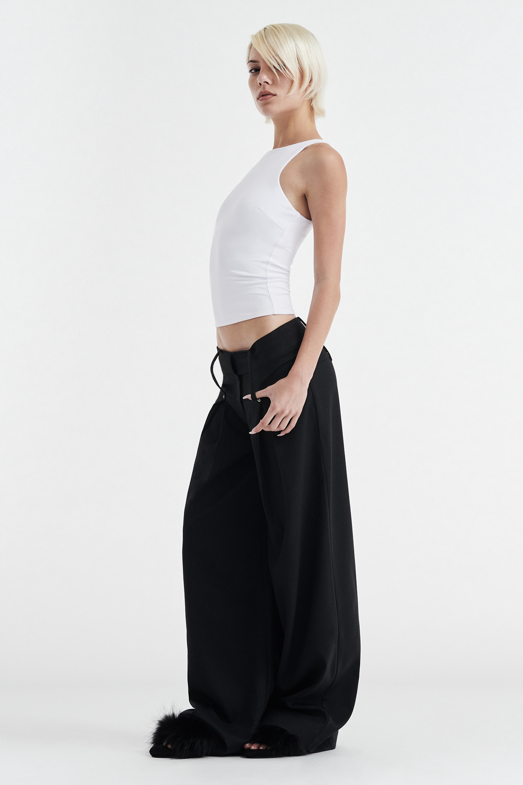 CDP16937-CHARLOTTE-WIDE-LEG-PLEAT-PANT-BLACK-01