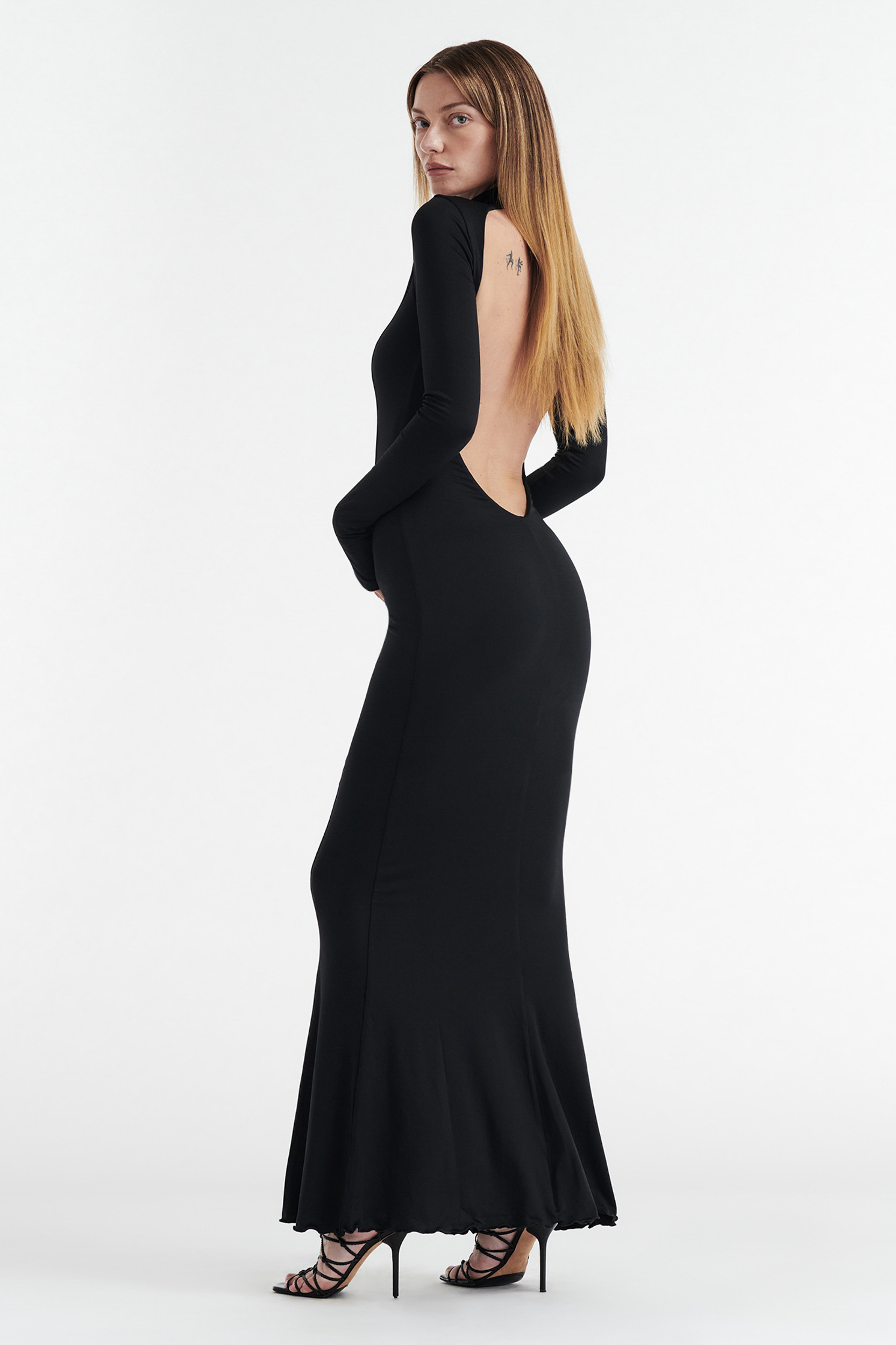 CDP9882-AUDREY-TURTLENECK-LONG-SLEEVE-MAXI-DRESS-BLACK-02