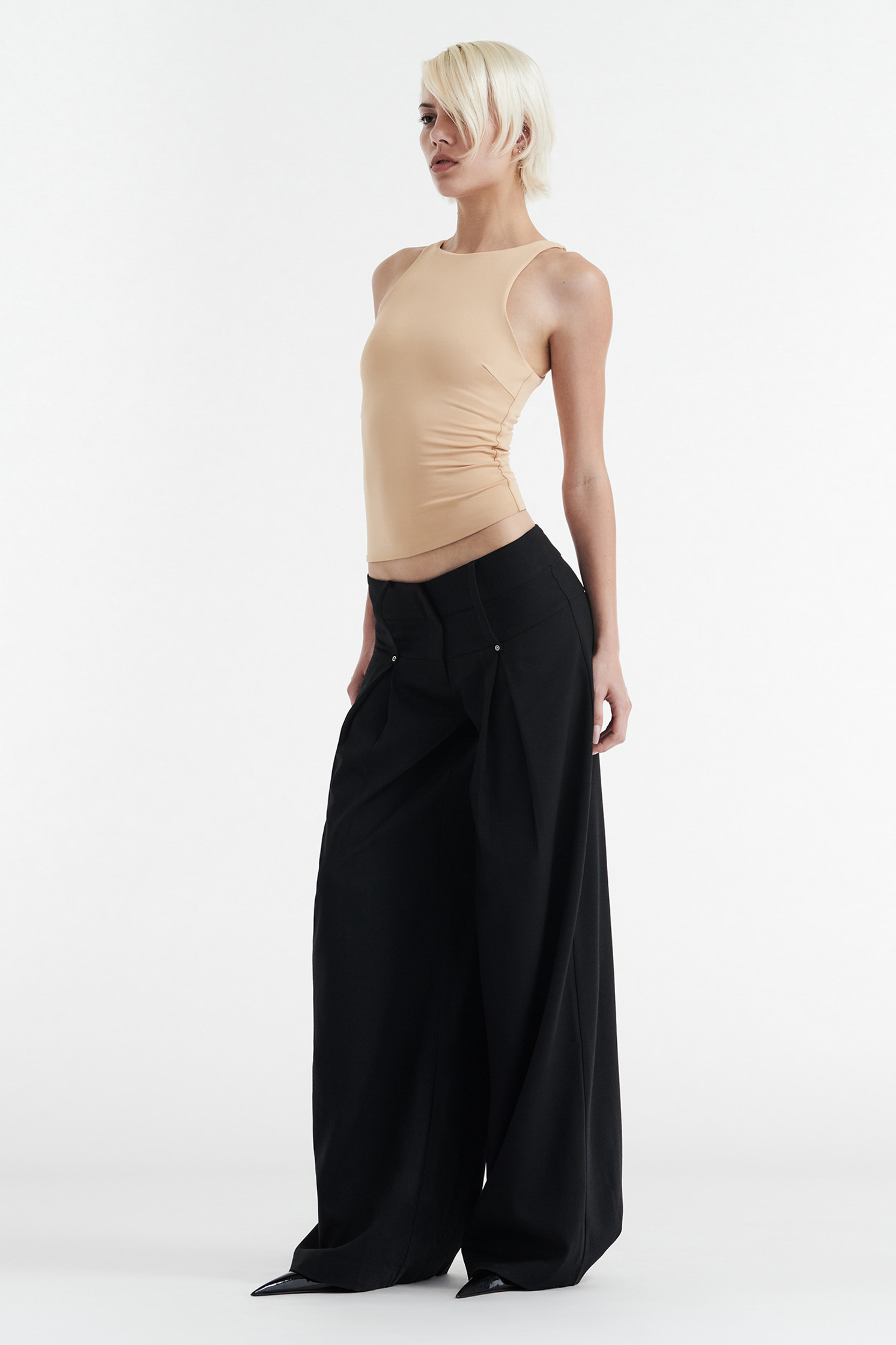 CDP9883-SOPHIE-BASIC-SLEEVELESS-TANK-WITH-SHELF-BRA-TAN-01