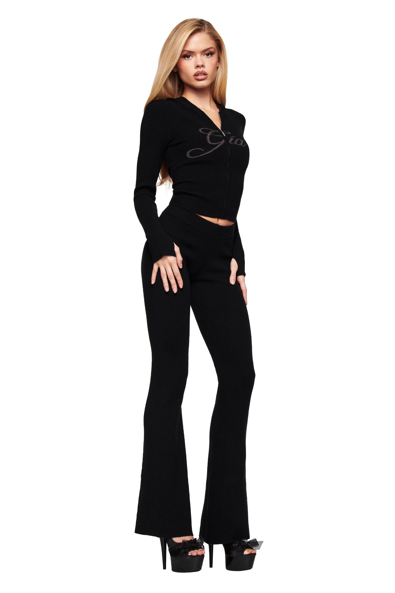 GIA18156-WINTER-BLARE-TRACKPANT-BLACK-02_bff715e2-aa0c-4eeb-b54e-4ddad35b6039