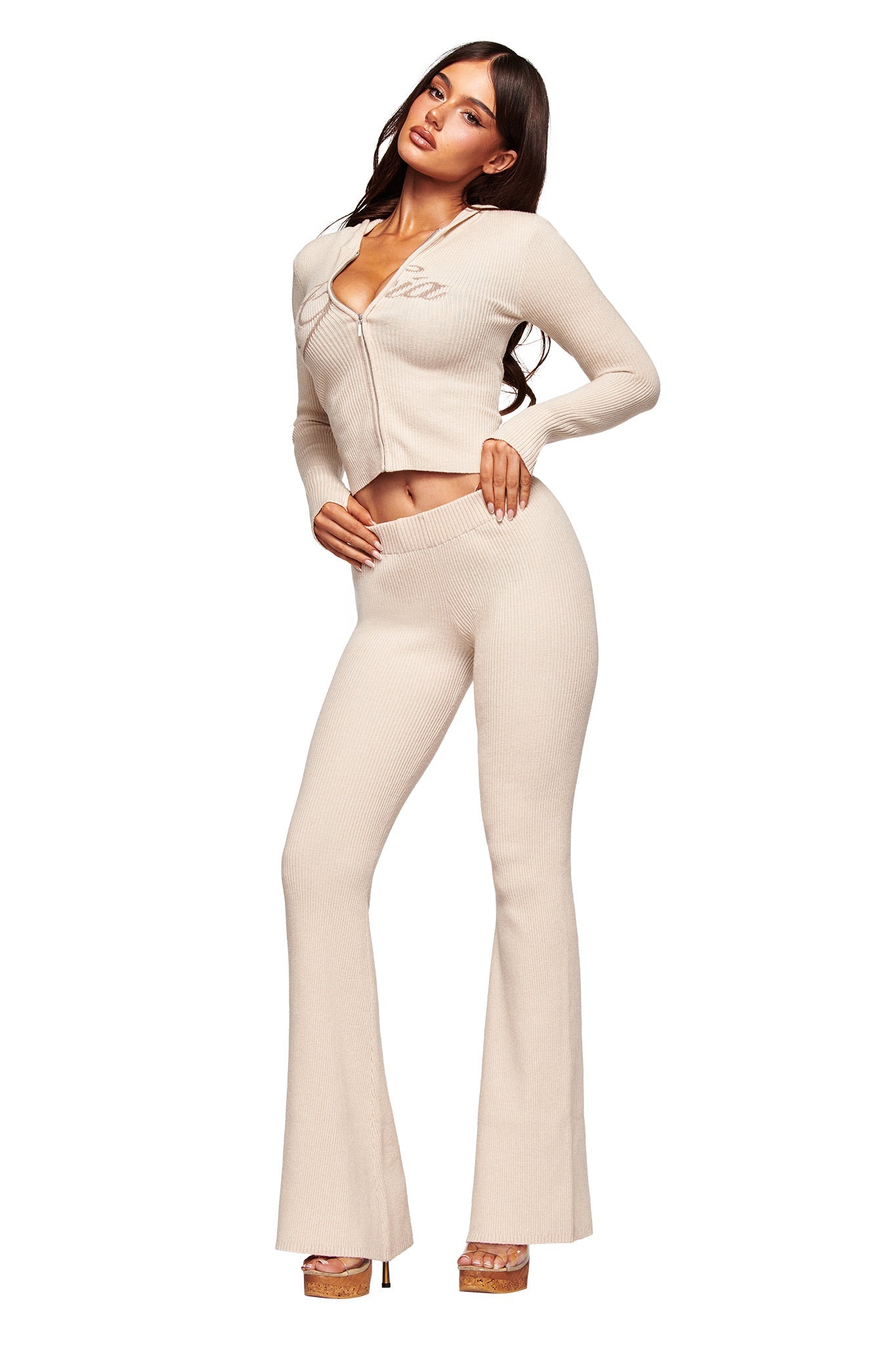 GIA18156-WINTER-BLARE-TRACKSUIT-CREAM-01_5a9dfc81-f376-46fe-98dc-0721c6324a33