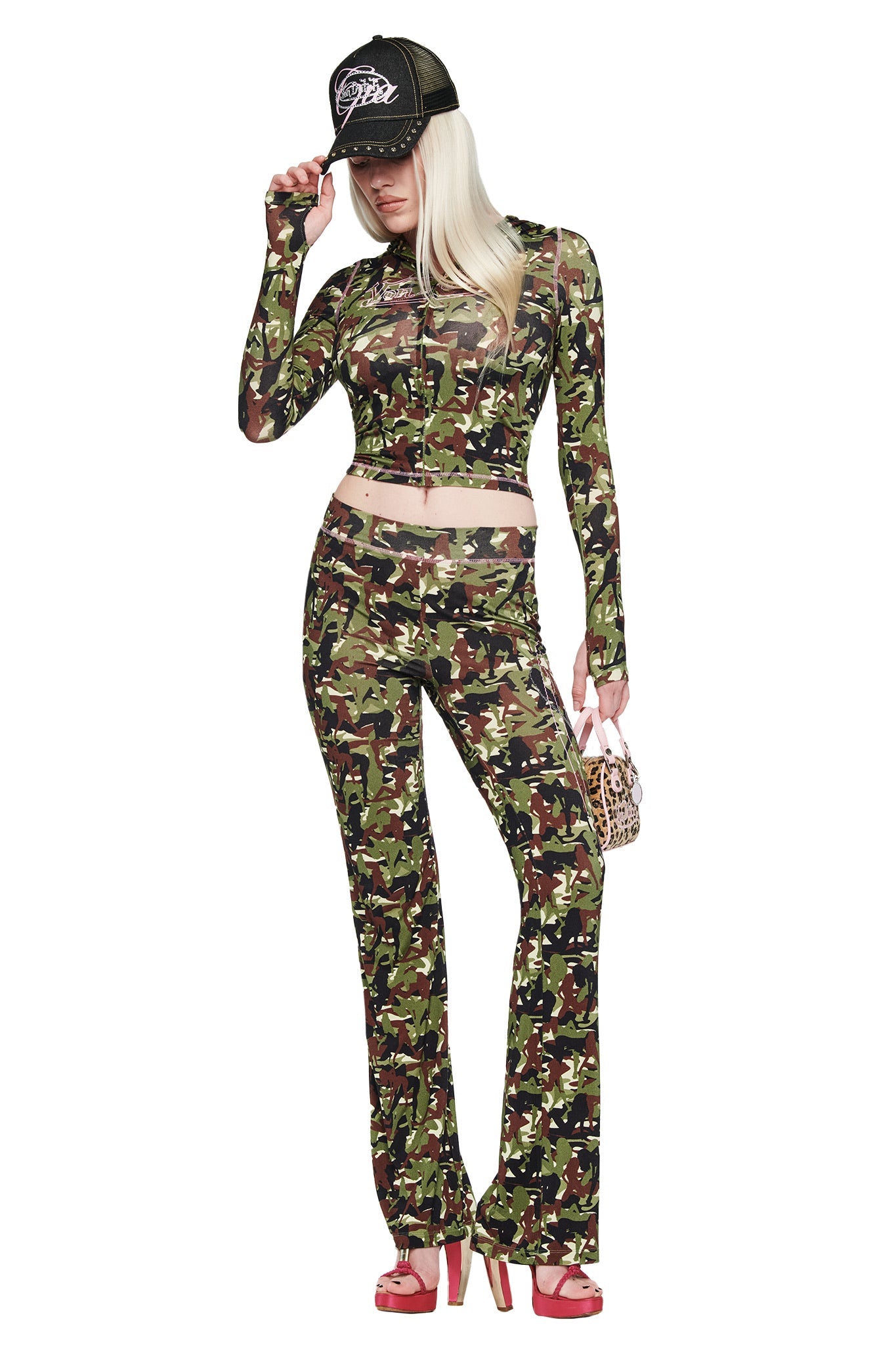 GIA18234-VON-DUTCH-BLARE-TRACKPANT-CAMO_02_04feaec3-dd40-4da8-95b4-8ed239ae841a