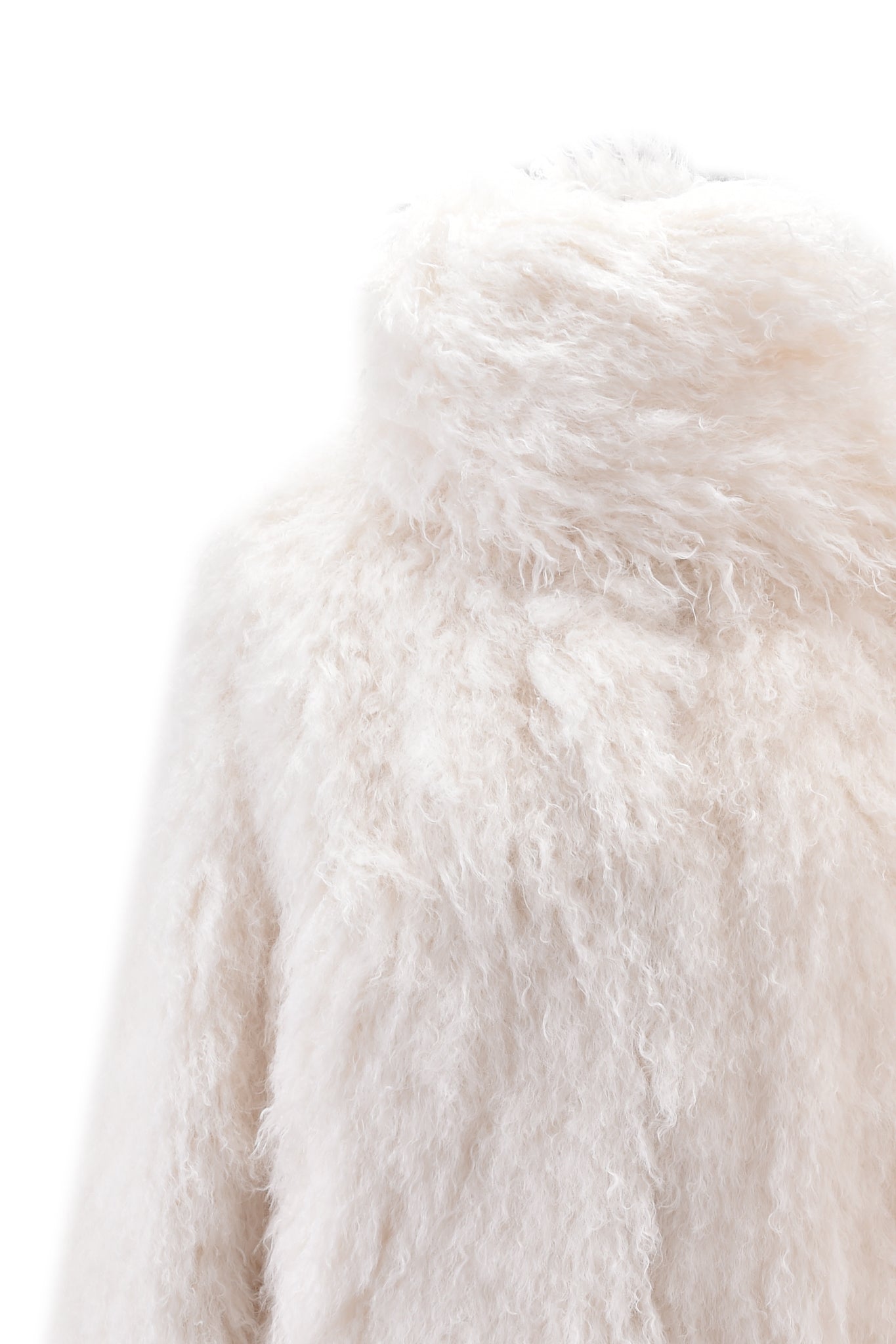 GIA18443-CREAM-DOVESCARFFURCOAT-DETAILAPPROVED