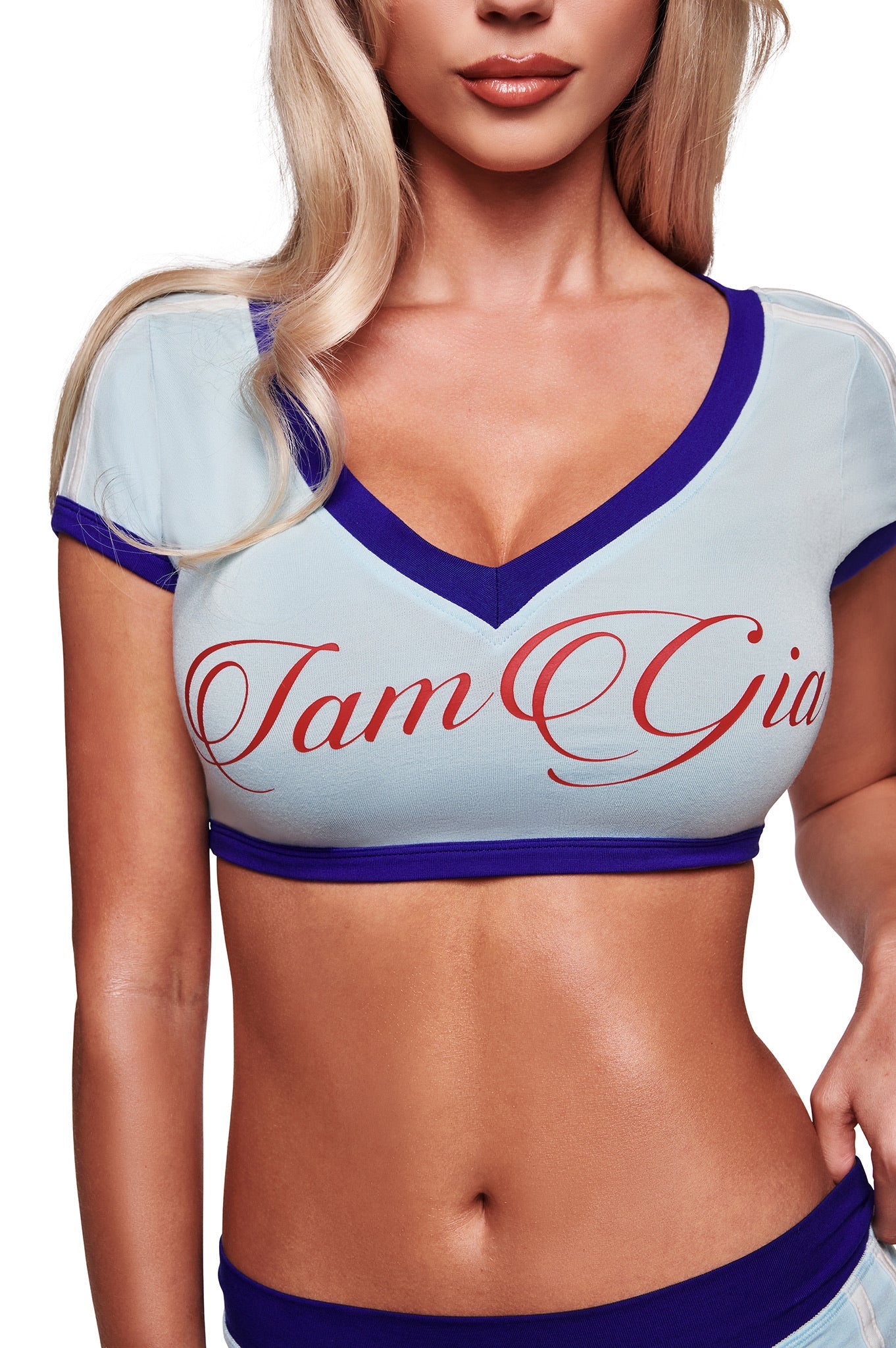 GIA18903-BLARE-CROP-TEE-BABY-BLUE-02_f1bc5006-746f-4123-98c6-cb2e16355e4f