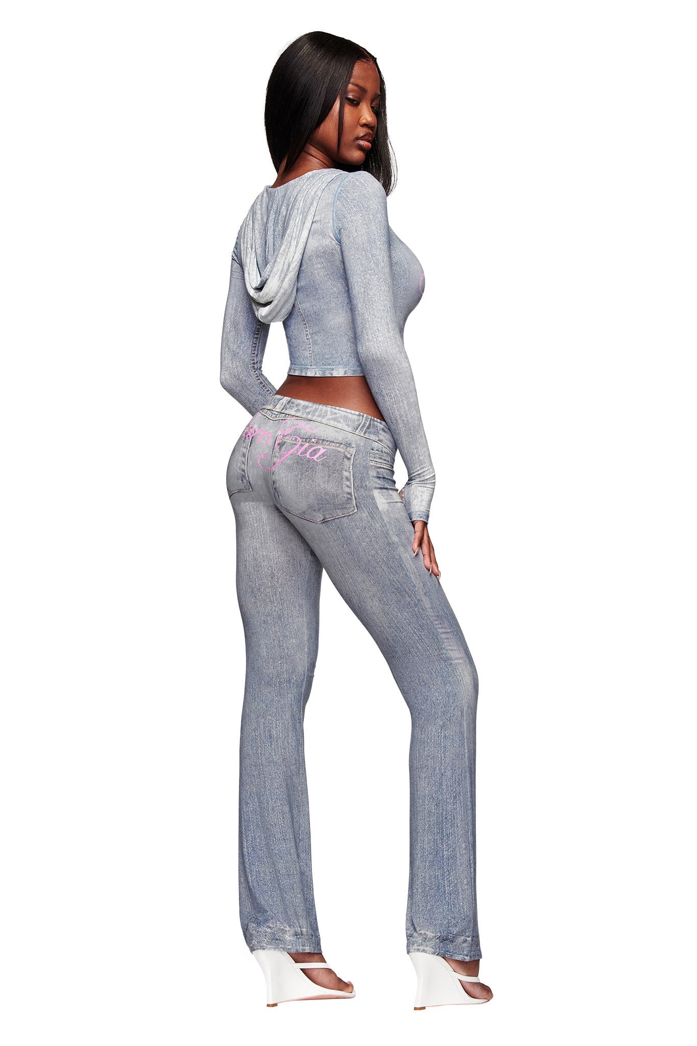 GIA19019-BLARE-DENIM-TRACKPANT-DENIM-04_2_64fe9ce7-5671-43de-8b24-14f584fc42e8