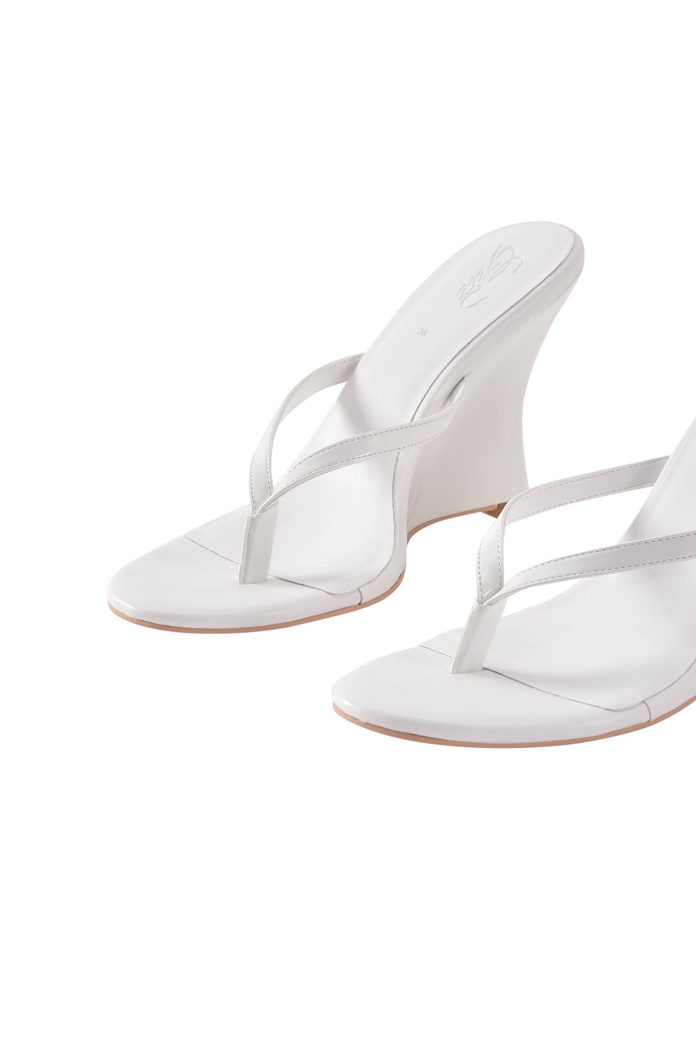 GIACC18855-WHITE-VIKTORIAWEDGEHEEL-DETAILAPPROVED