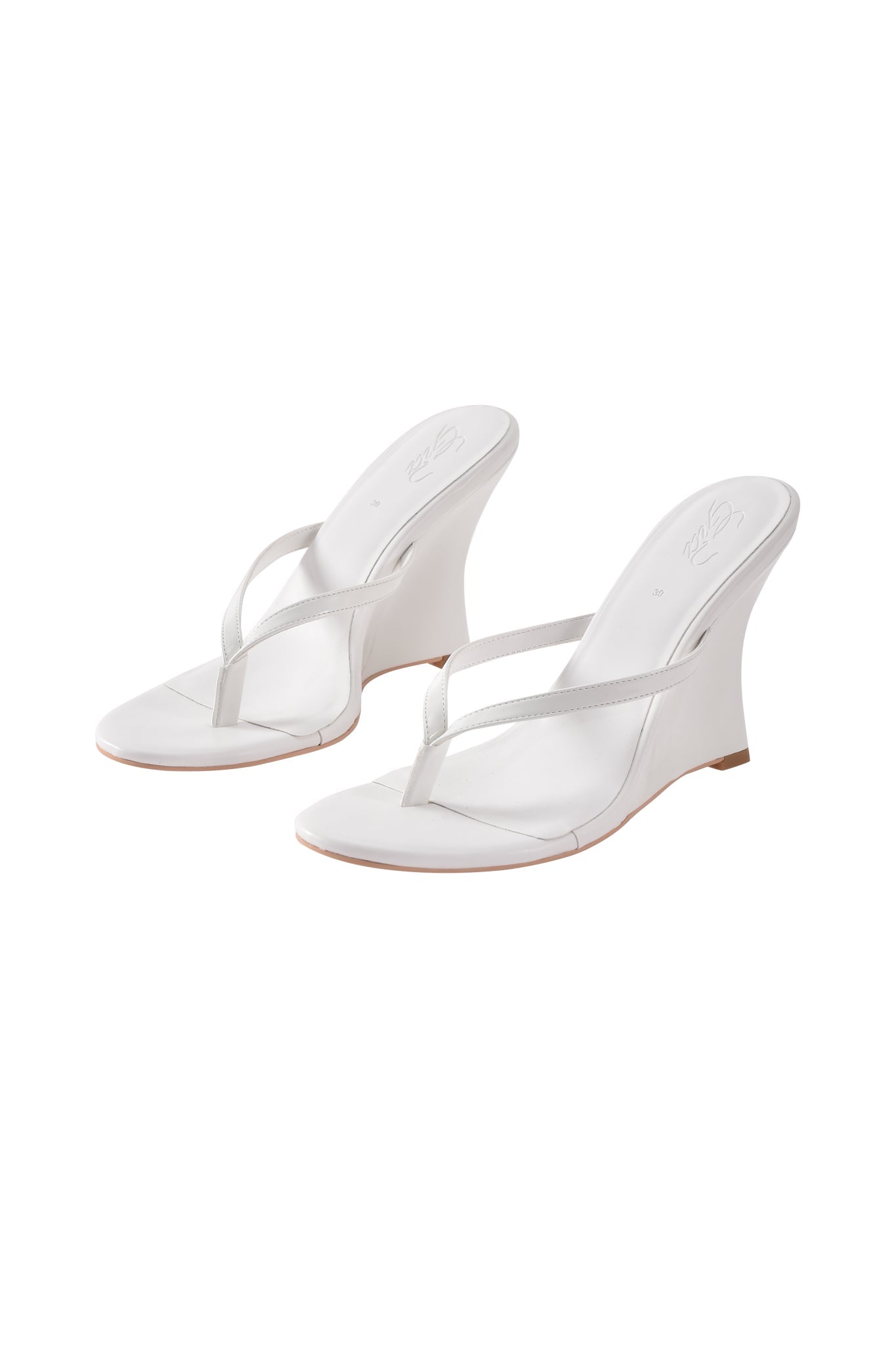 GIACC18855-WHITE-VIKTORIAWEDGEHEEL-SIDEAPPROVED
