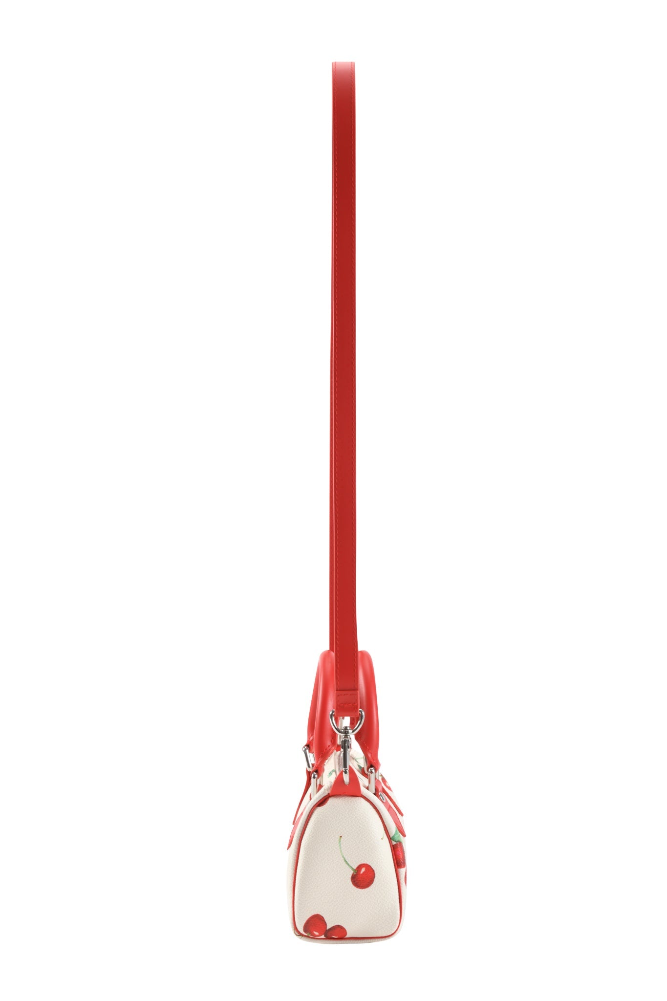 GIACC18867-CHERRYONTOP-NIKAMINIBAG-DETAIL_3_APPROVED
