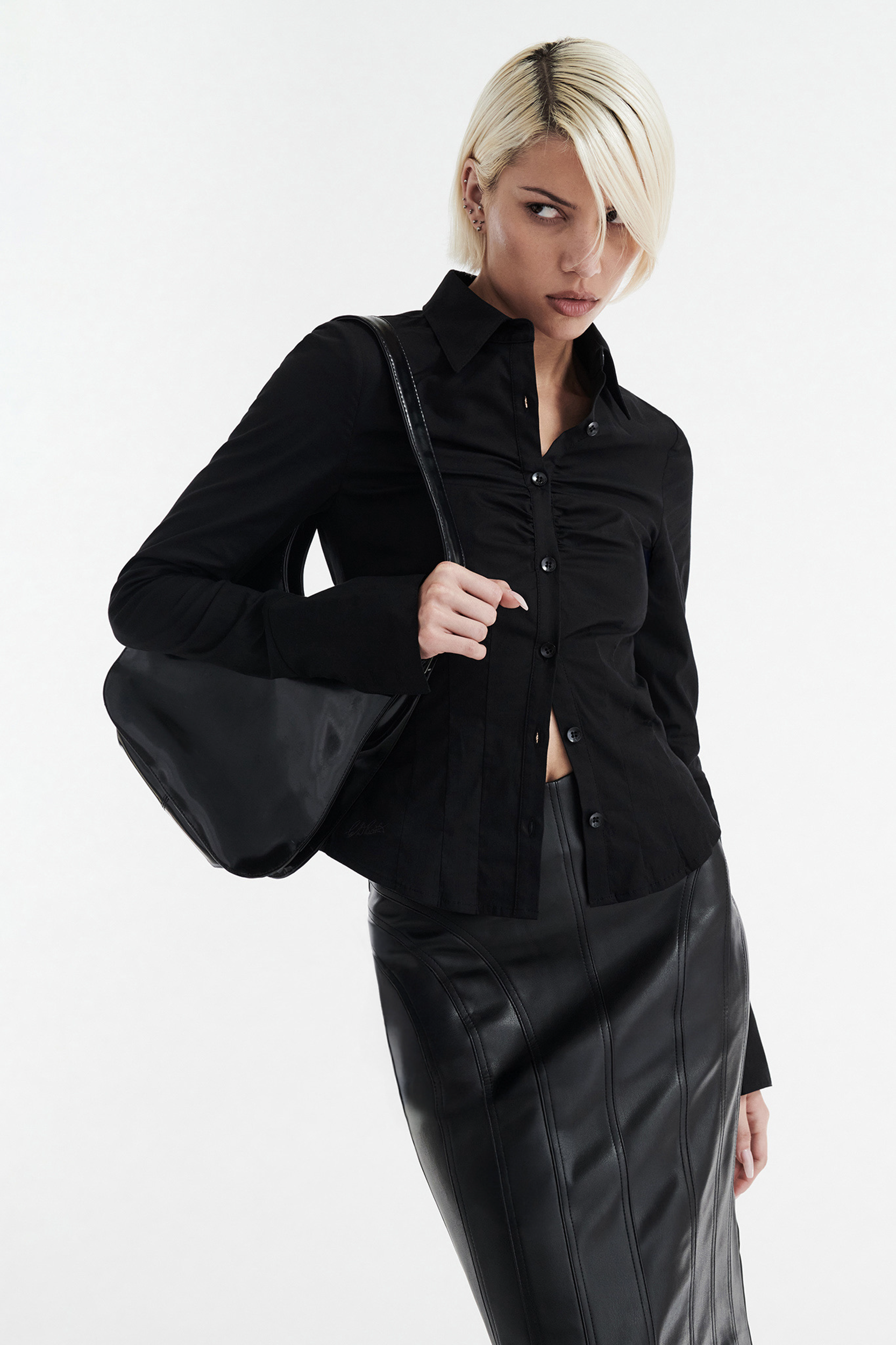 ZOE-LONG-SLEEVE-SHIRT-BLACK-01